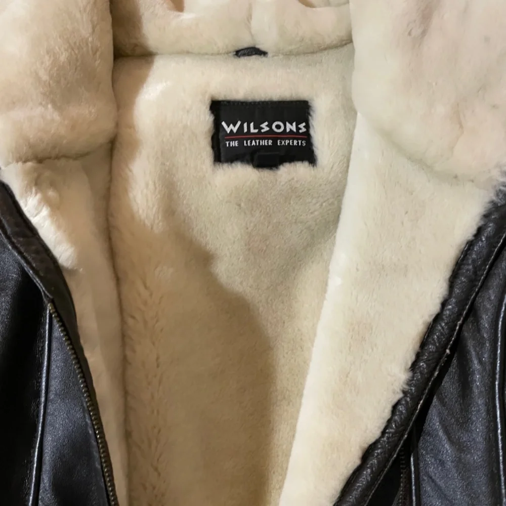 Wilson leather jacket. Authentic and in perfect condition - Picture 2 of 3
